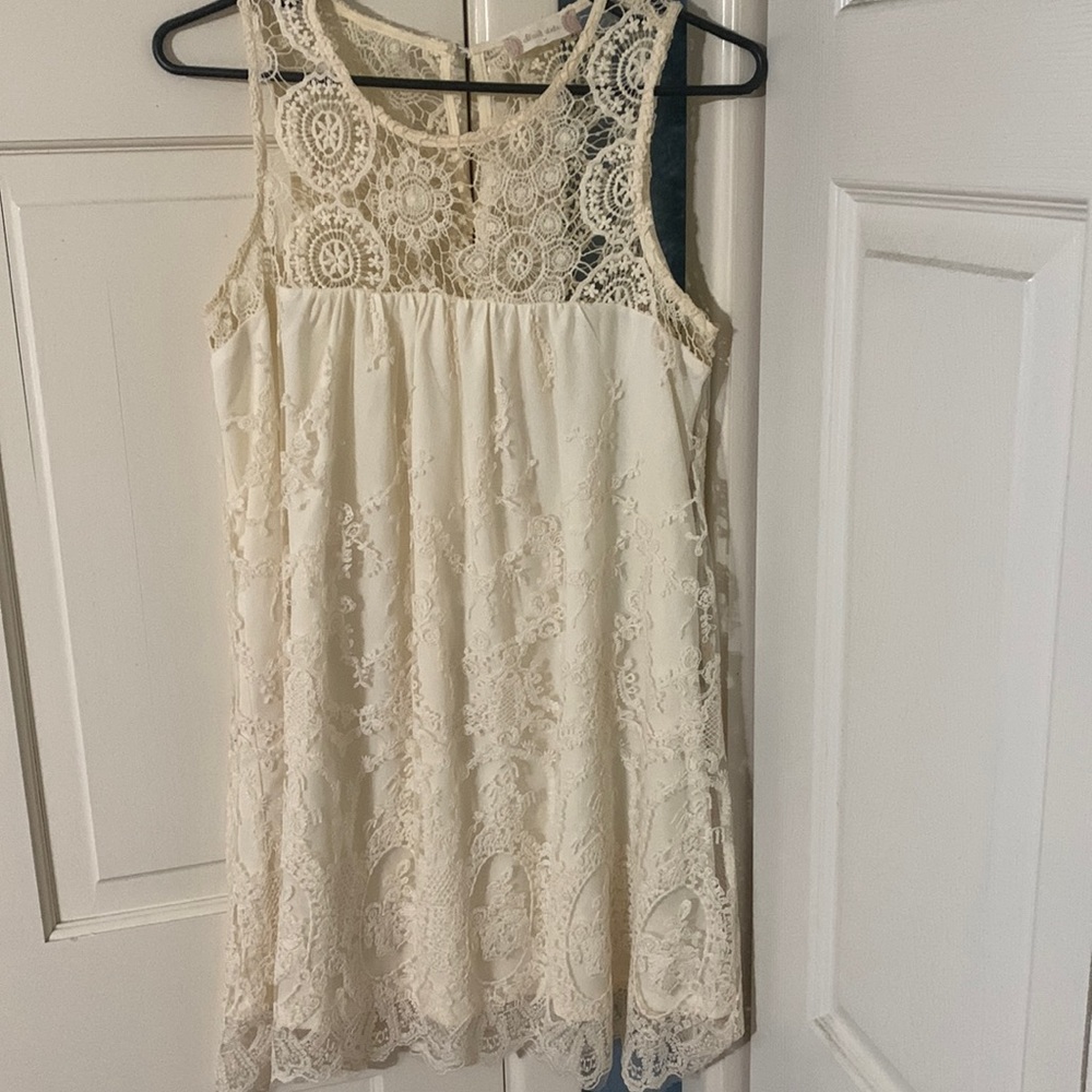 White lace dress